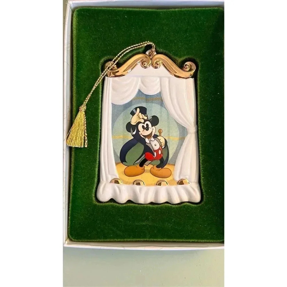 Walt Disney Collectors Society 1997 Ornament "On With The Show" Magicians Mickey